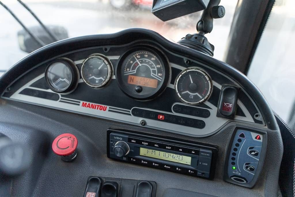 Teleskoplader tip Manitou MLT 629, Gebrauchtmaschine in Moerbeke (Poză 10)