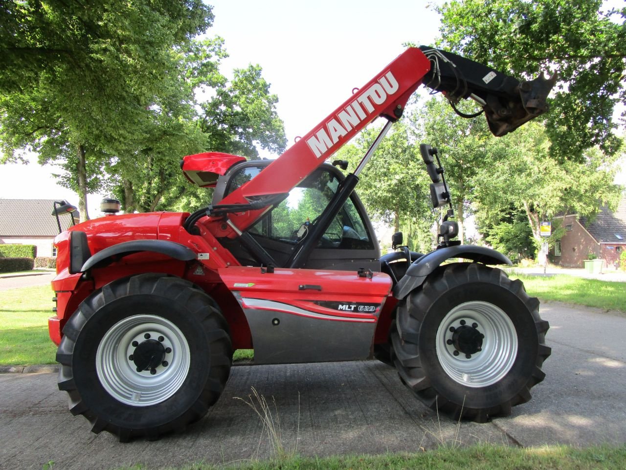 Teleskoplader типа Manitou mlt 629, Gebrauchtmaschine в Nieuw-Weerdinge (Фотография 2)
