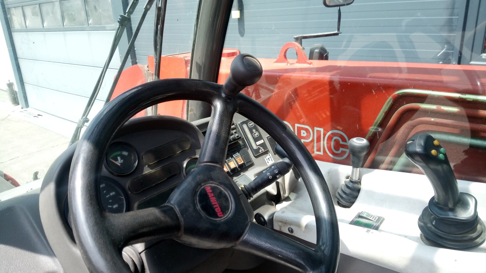 Teleskoplader of the type Manitou MLT 629, Gebrauchtmaschine in Aletshausen  (Picture 3)