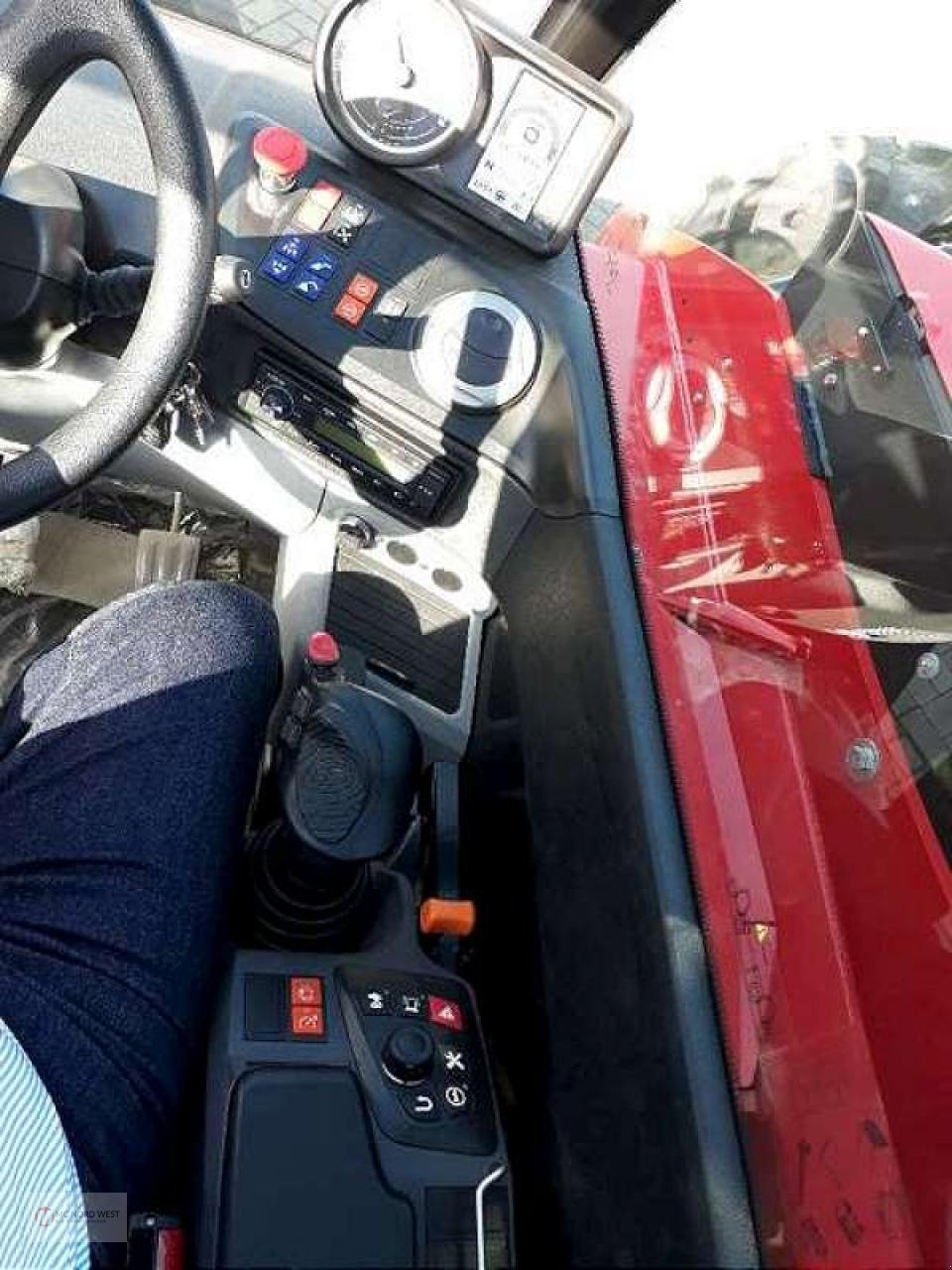 Teleskoplader of the type Manitou MLT 630 115 D V, Neumaschine in Oyten (Picture 9)