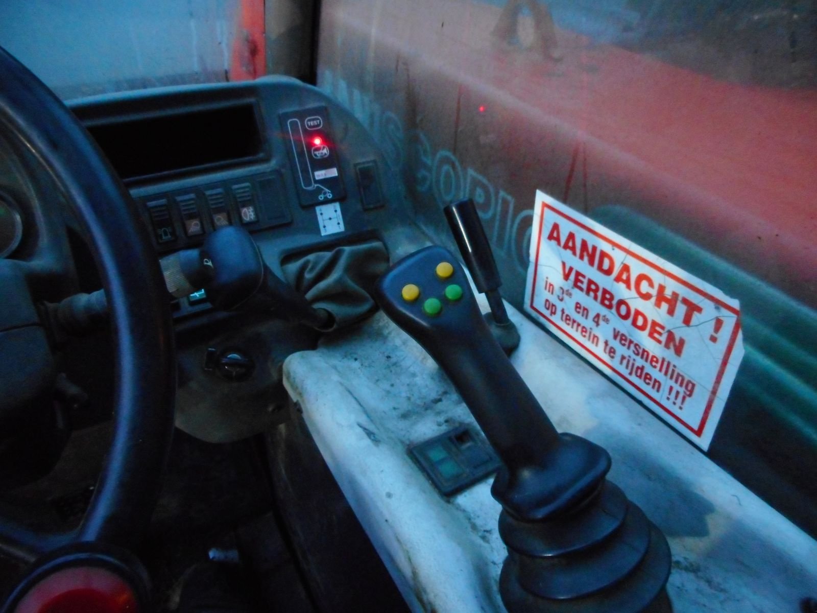 Teleskoplader typu Manitou MLT 630 Turbo ( Neue Schaufel ), Gebrauchtmaschine w St. Nikolai ob Draßling (Zdjęcie 10)