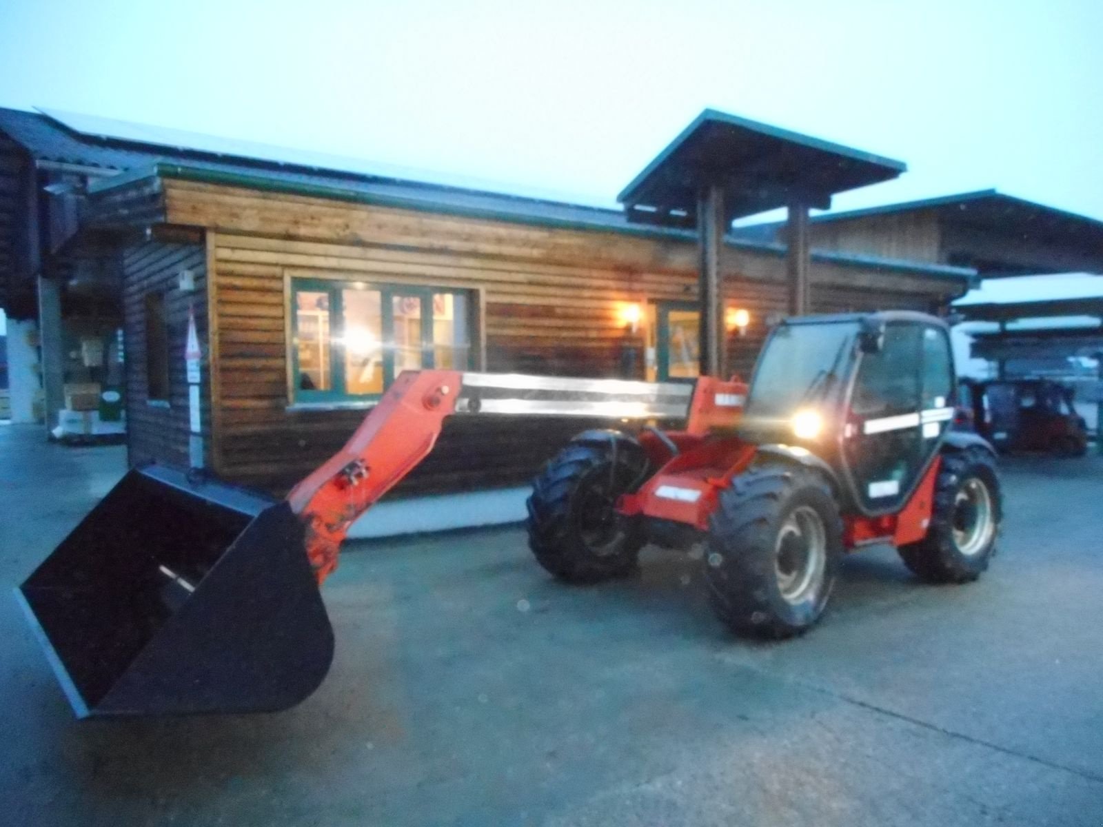 Teleskoplader typu Manitou MLT 630 Turbo ( Neue Schaufel ), Gebrauchtmaschine w St. Nikolai ob Draßling (Zdjęcie 14)