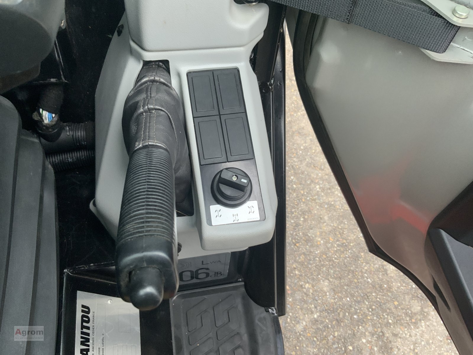 Teleskoplader of the type Manitou MLT 630, Gebrauchtmaschine in Herrenberg-Gültstein (Picture 10)