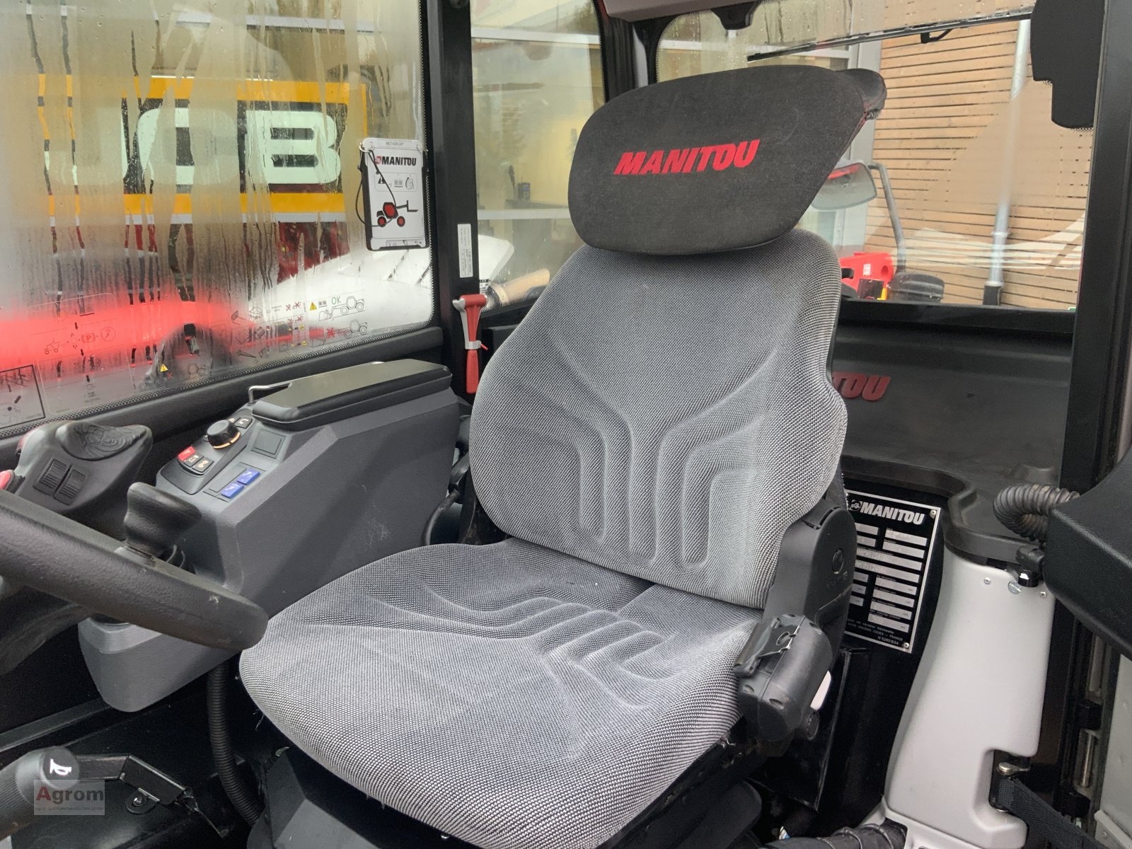 Teleskoplader of the type Manitou MLT 630, Gebrauchtmaschine in Herrenberg-Gültstein (Picture 14)