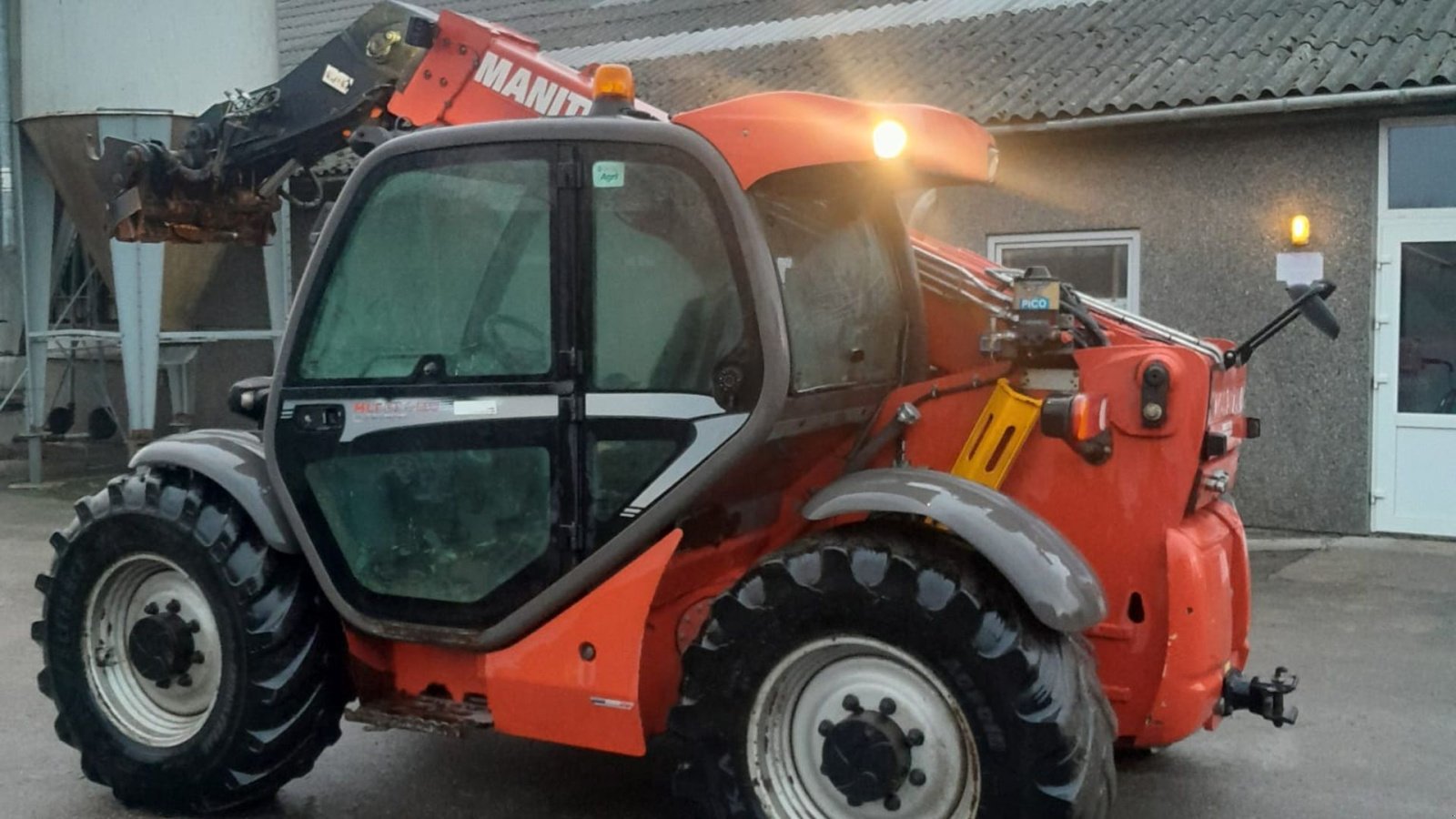 Teleskoplader of the type Manitou MLT 634-120 LSU  PÅ VEJ HJEM!, Gebrauchtmaschine in Nørager (Picture 3)