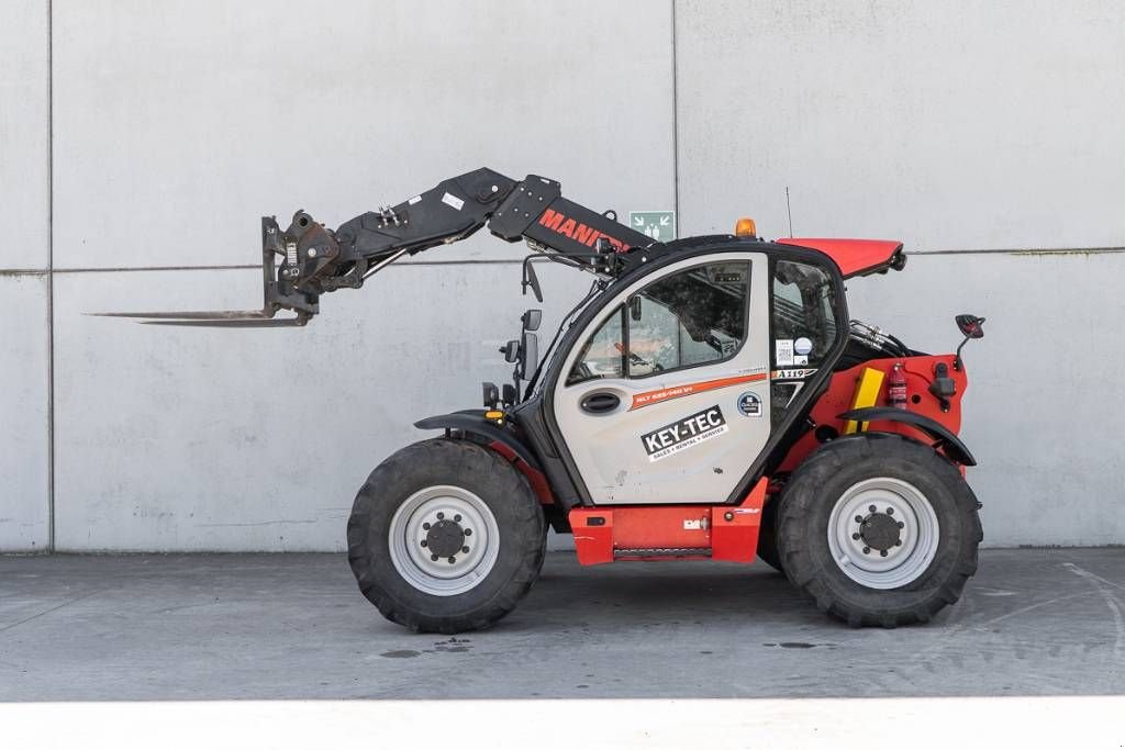 Teleskoplader typu Manitou MLT 635-140V, Gebrauchtmaschine v Moerbeke (Obrázek 4)
