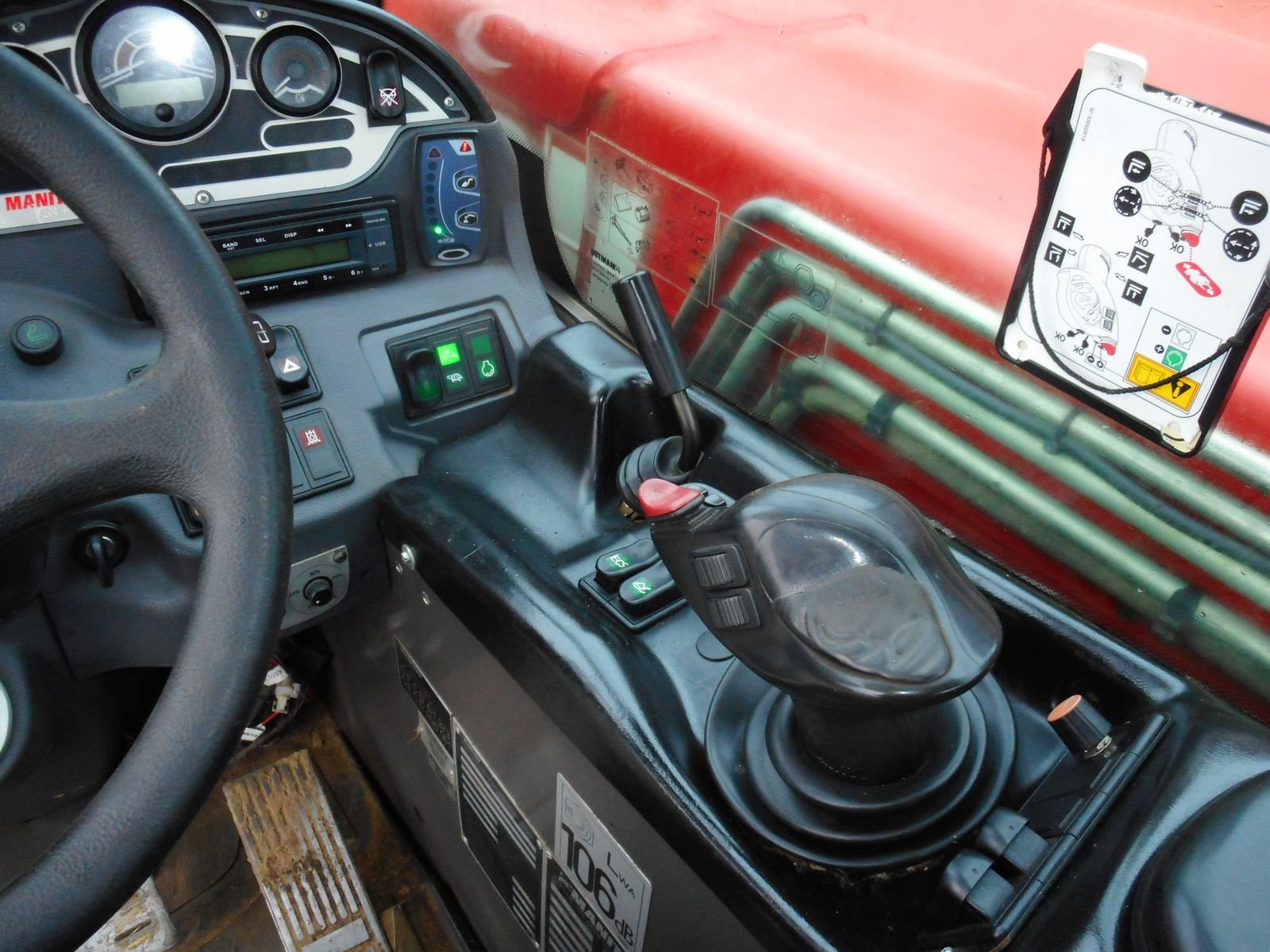 Teleskoplader des Typs Manitou MLT 741 H  ( 7m - 4,1t - 36km/h), Gebrauchtmaschine in St. Nikolai ob Draßling (Bild 10)