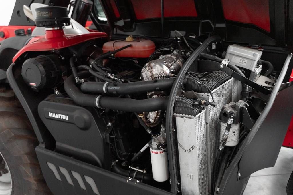 Teleskoplader of the type Manitou MLT 741 PS+, Neumaschine in Moerbeke (Picture 11)