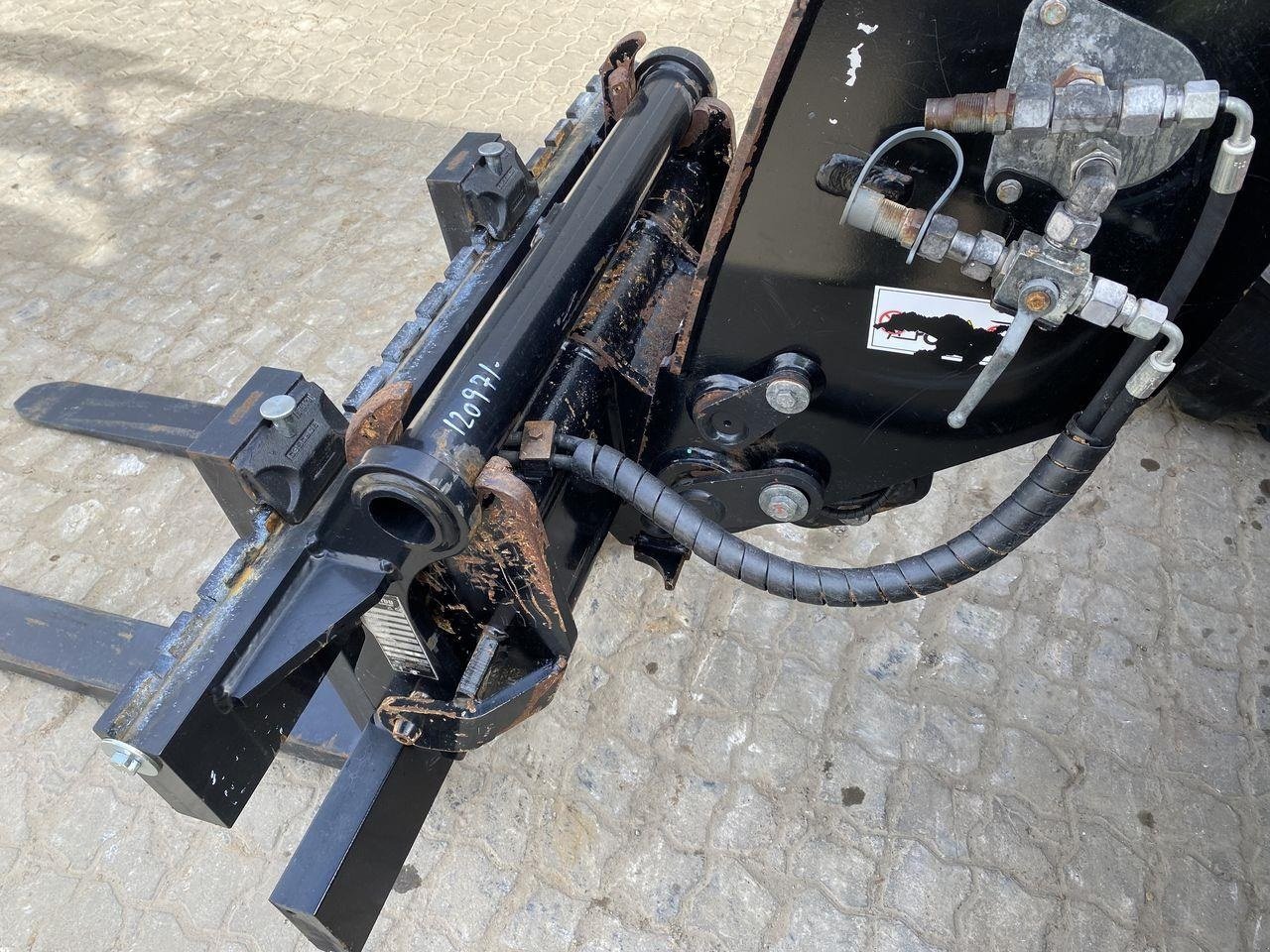 Teleskoplader of the type Manitou MLT1040-145PS ELITE, Gebrauchtmaschine in Skive (Picture 13)