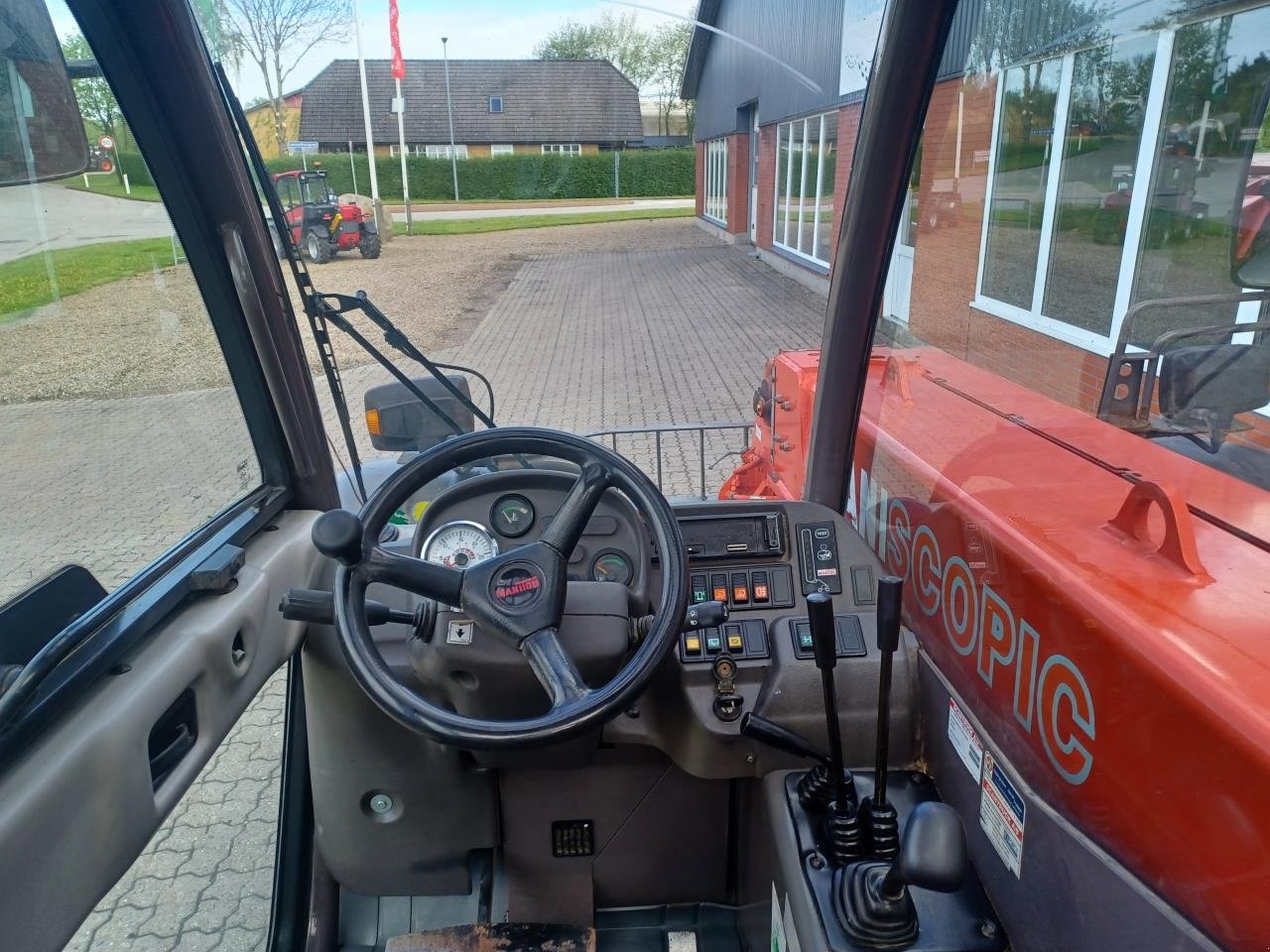 Teleskoplader от тип Manitou MLT526, Gebrauchtmaschine в Rødding (Снимка 5)