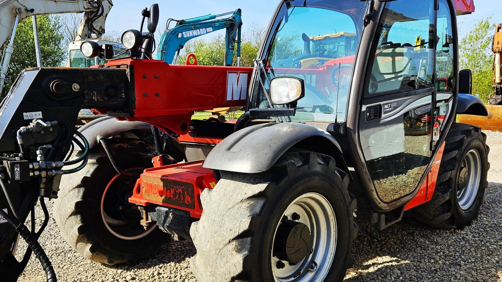 Teleskoplader tip Manitou MLT629 / centralsmøring og hitch krog / meget udstyr, Gebrauchtmaschine in Arden (Poză 3)