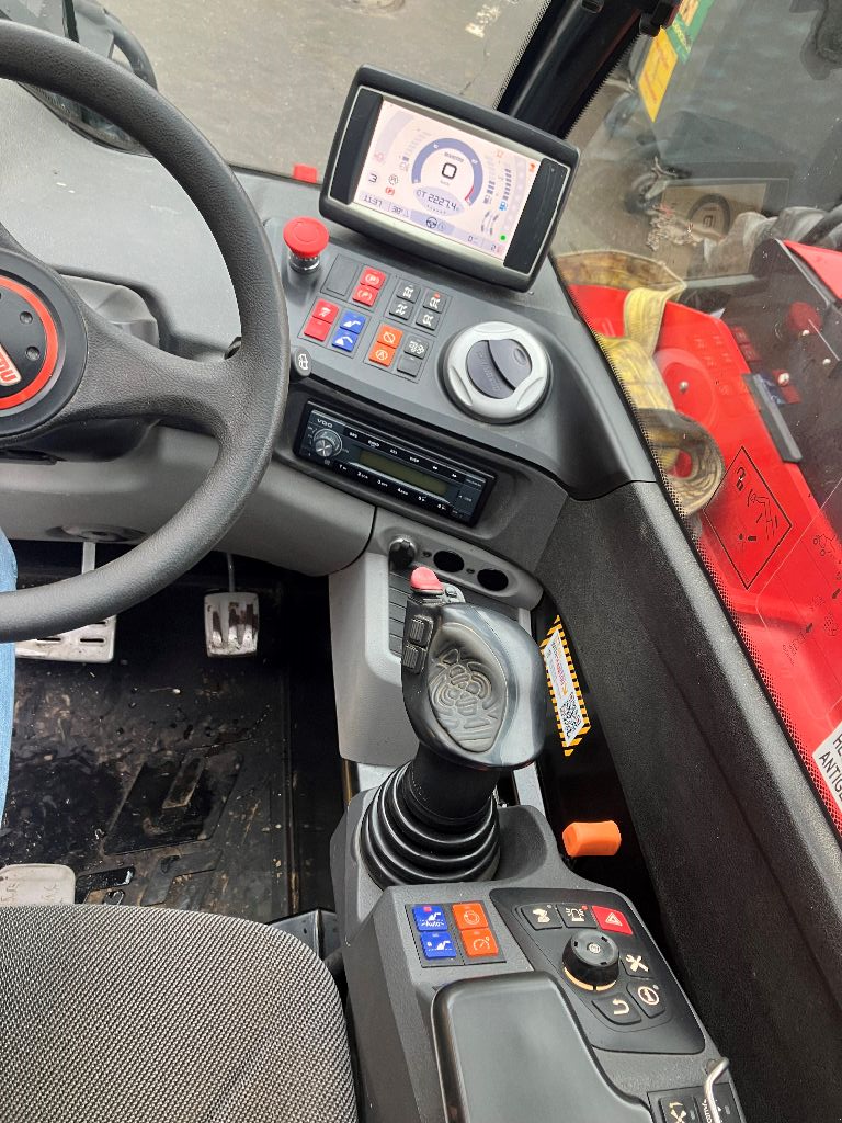 Teleskoplader του τύπου Manitou MLT635-130+ ELITE, Gebrauchtmaschine σε Noerdange (Φωτογραφία 6)