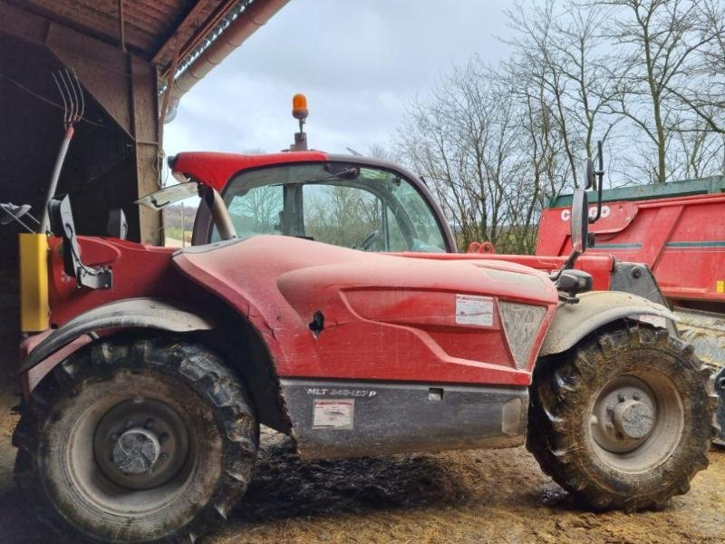 Teleskoplader des Typs Manitou MLT840, Gebrauchtmaschine in CHAUMONT (Bild 2)