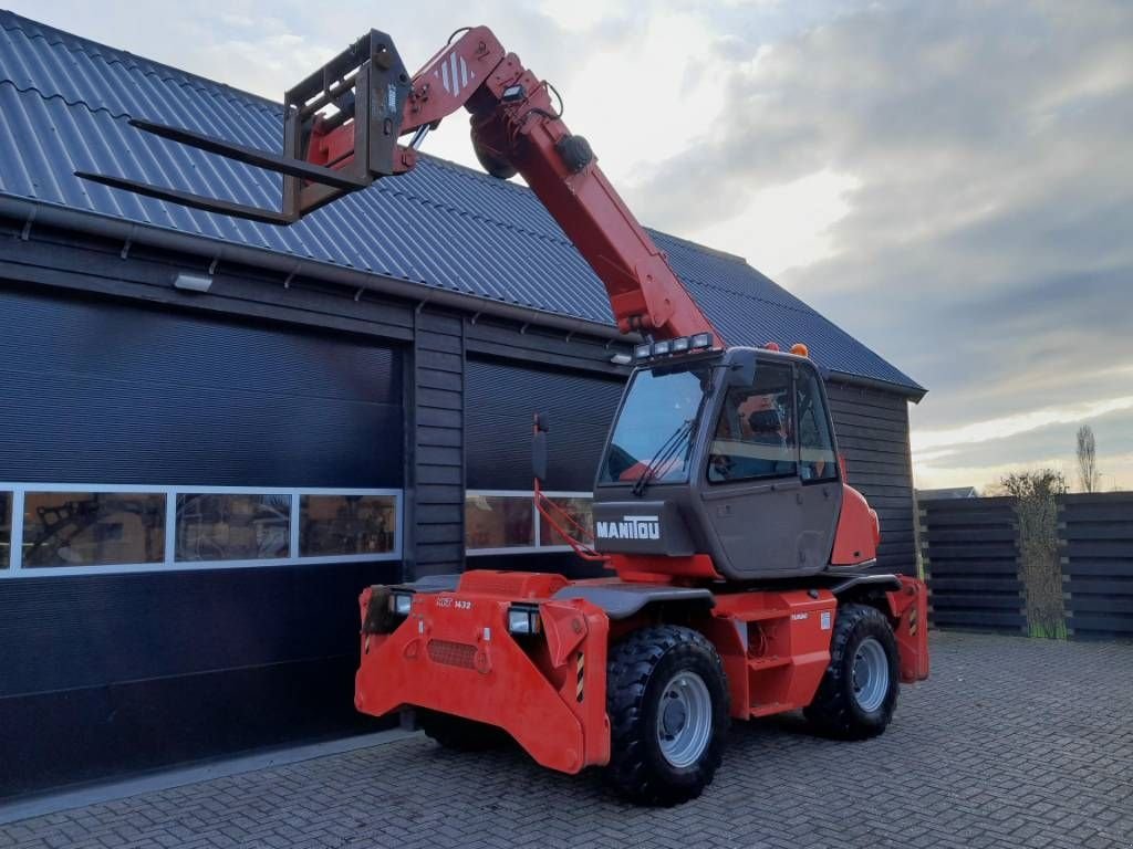 Teleskoplader of the type Manitou MRT 1432 roterende verreiker - Zeer nette staat, Gebrauchtmaschine in Ederveen (Picture 5)