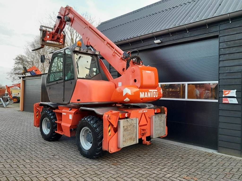 Teleskoplader of the type Manitou MRT 1432 roterende verreiker - Zeer nette staat, Gebrauchtmaschine in Ederveen (Picture 9)