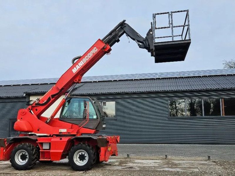 Teleskoplader of the type Manitou MRT 1432, Gebrauchtmaschine in Scharsterbrug (Picture 1)