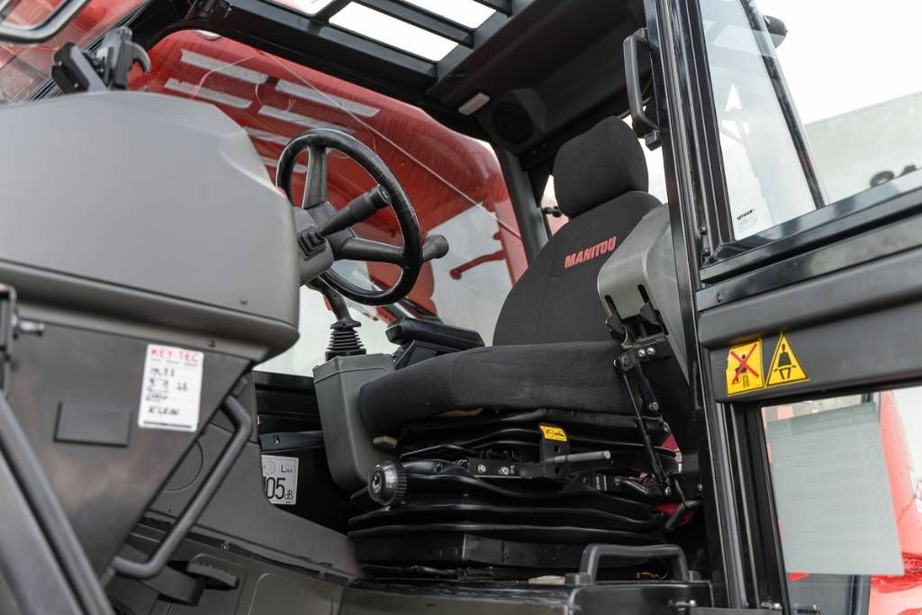 Teleskoplader tip Manitou MRT 1840, Gebrauchtmaschine in Moerbeke (Poză 7)