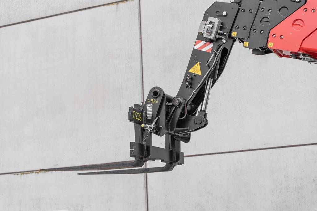 Teleskoplader of the type Manitou MRT 1845, Neumaschine in Moerbeke (Picture 9)