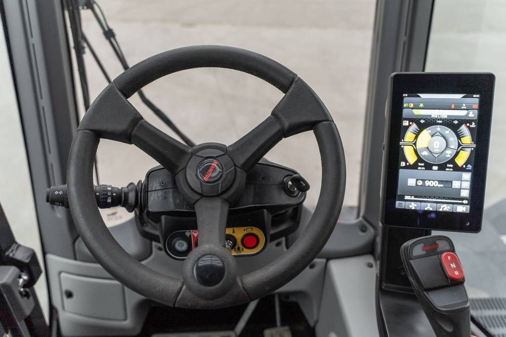 Teleskoplader типа Manitou MRT 1845, Gebrauchtmaschine в Moerbeke (Фотография 8)