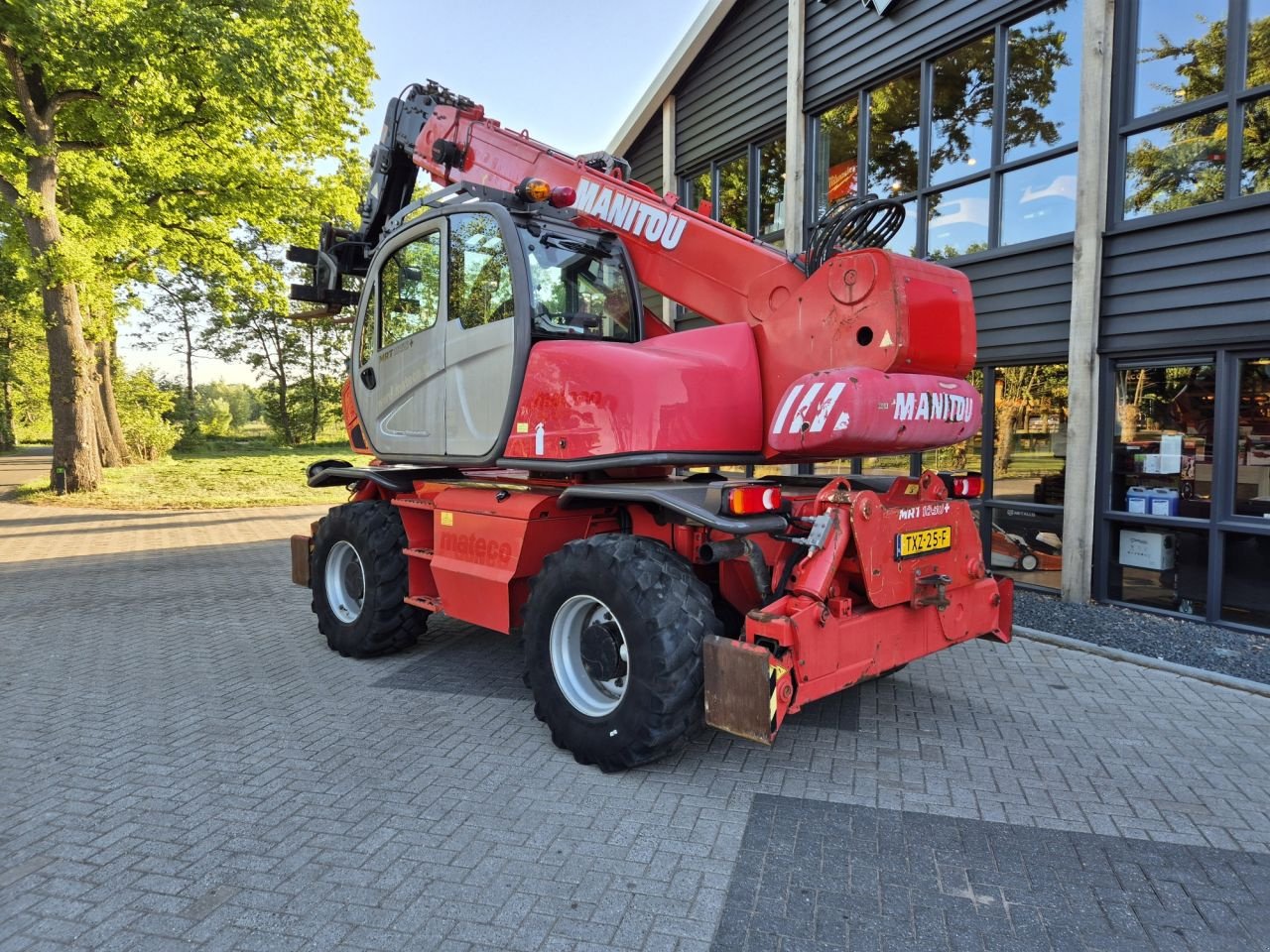 Teleskoplader of the type Manitou MRT 1850 plus privilege, Gebrauchtmaschine in Lunteren (Picture 3)
