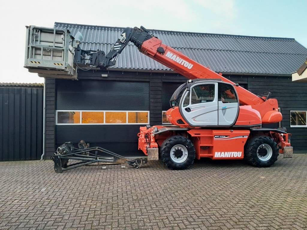 Teleskoplader des Typs Manitou MRT 2150 Plus Privilege Remote - Manbasket - Winch, Gebrauchtmaschine in Ederveen (Bild 1)