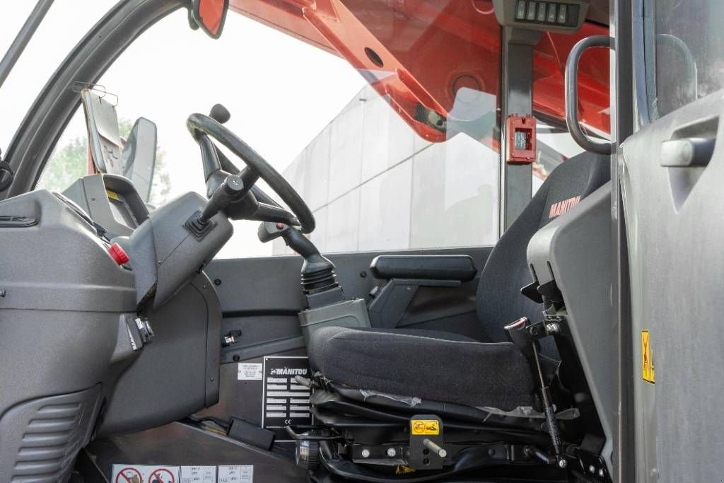 Teleskoplader του τύπου Manitou MRT 2150 Plus Privilege, Gebrauchtmaschine σε Moerbeke (Φωτογραφία 8)