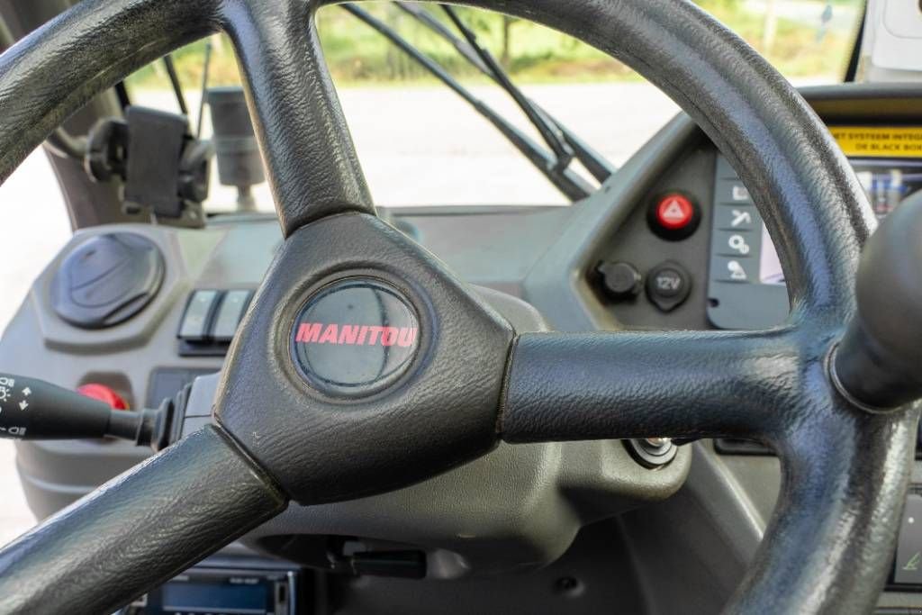 Teleskoplader του τύπου Manitou MRT 2150 Plus Privilege, Gebrauchtmaschine σε Moerbeke (Φωτογραφία 10)