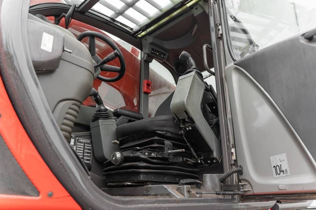 Teleskoplader tip Manitou MRT 2150 Plus Privilege, Gebrauchtmaschine in Moerbeke (Poză 7)