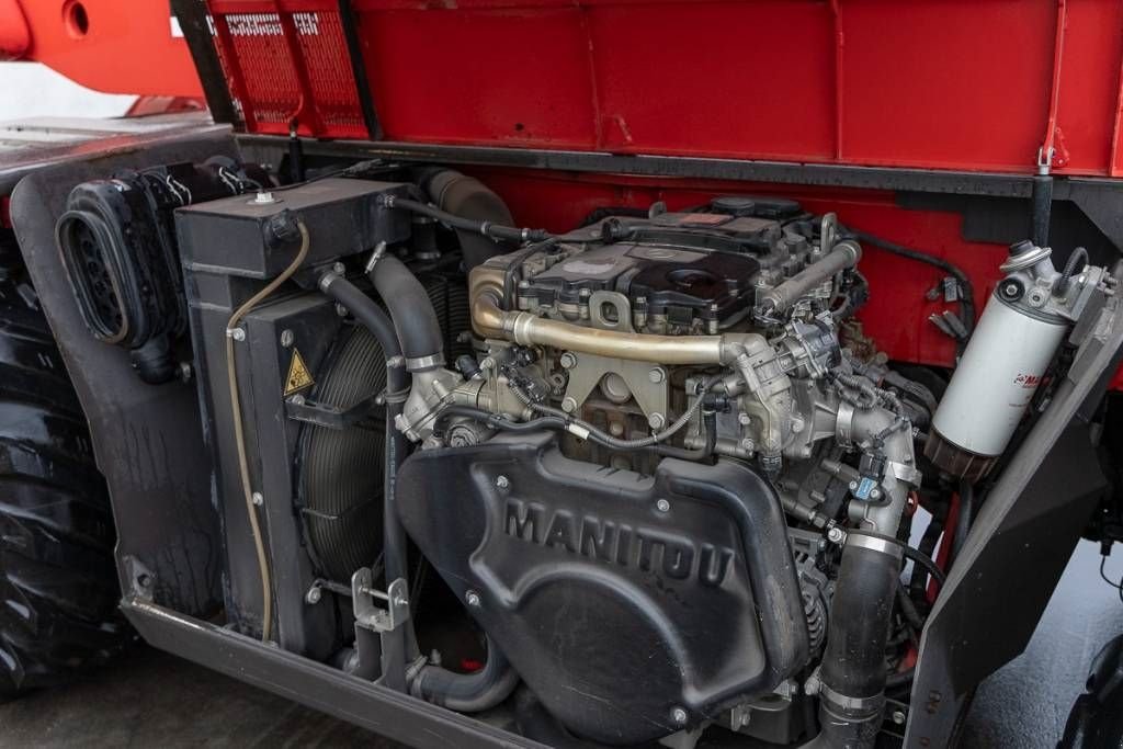 Teleskoplader of the type Manitou MRT 2150 Plus, Gebrauchtmaschine in Moerbeke (Picture 3)