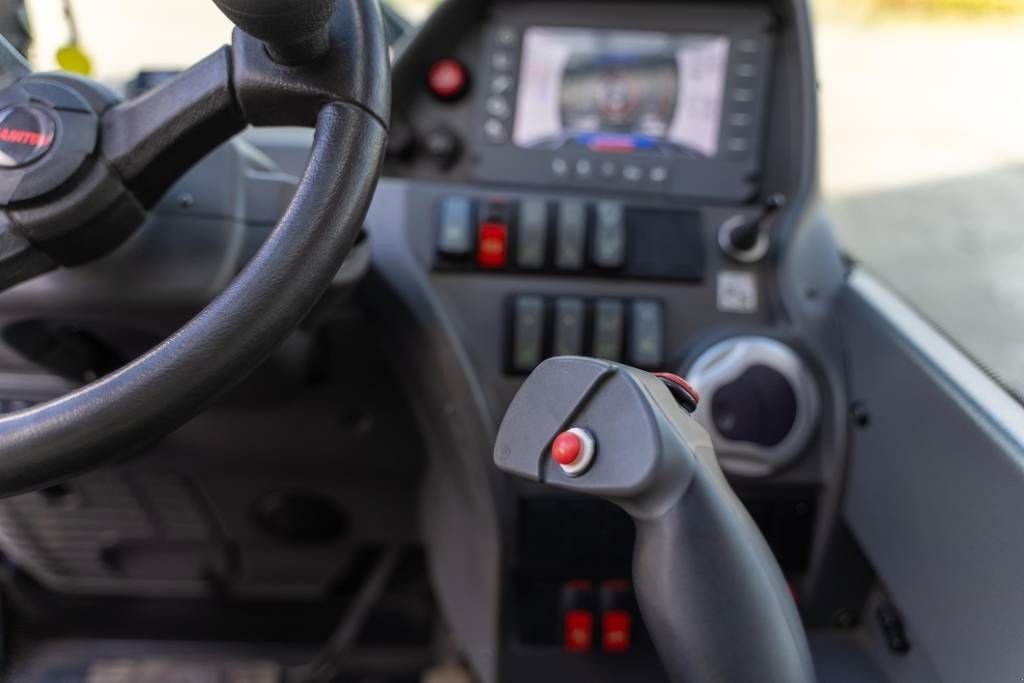 Teleskoplader des Typs Manitou MRT 2150 Plus, Gebrauchtmaschine in Moerbeke (Bild 11)