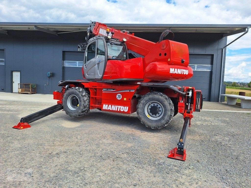 Teleskoplader of the type Manitou MRT 2150 Privilege, Gebrauchtmaschine in Friedrichsdorf (Picture 2)