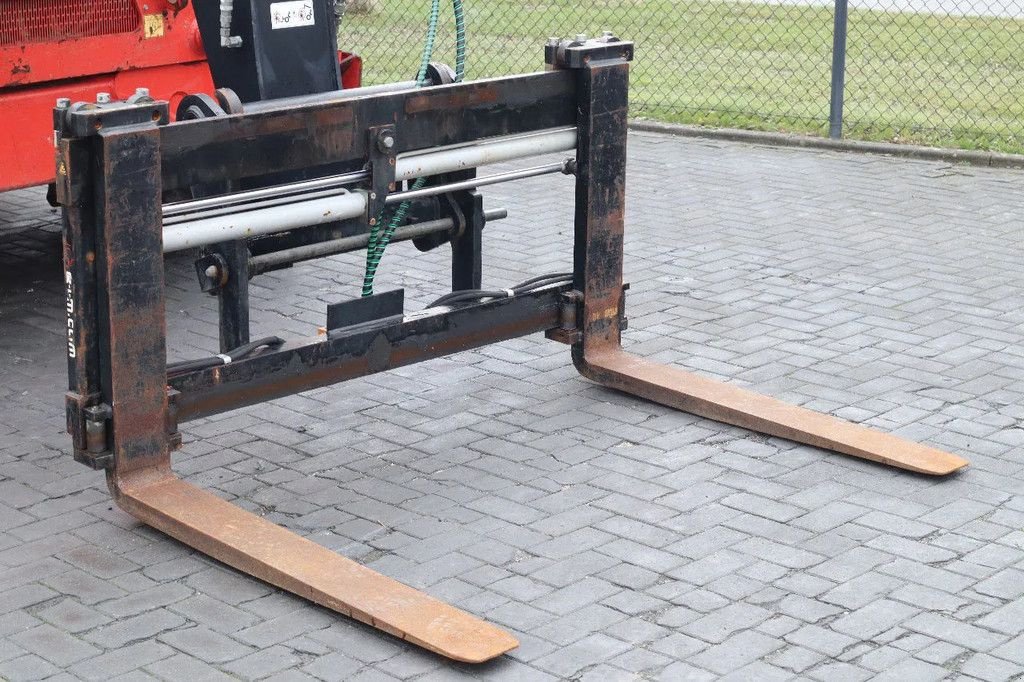 Teleskoplader типа Manitou MRT 2150 + S2 PRIVILEGE REMOTE AIRCO FORKS, Gebrauchtmaschine в Marknesse (Фотография 11)