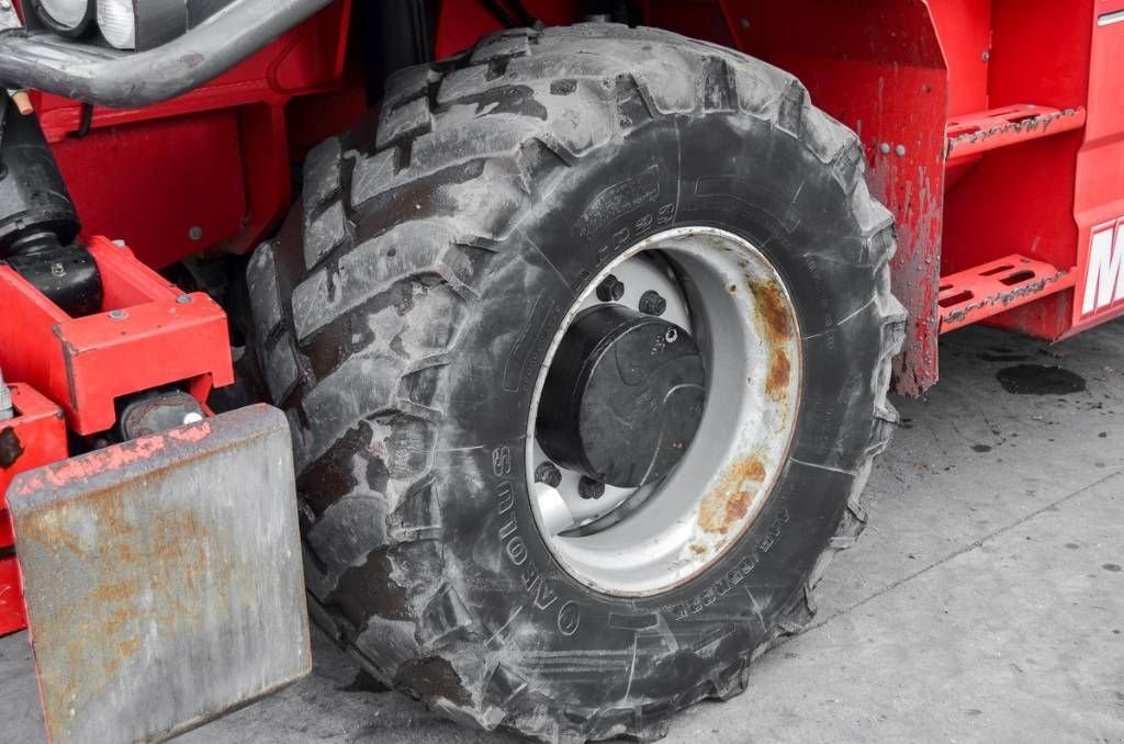 Teleskoplader tip Manitou MRT 2150, Gebrauchtmaschine in Moerbeke (Poză 11)