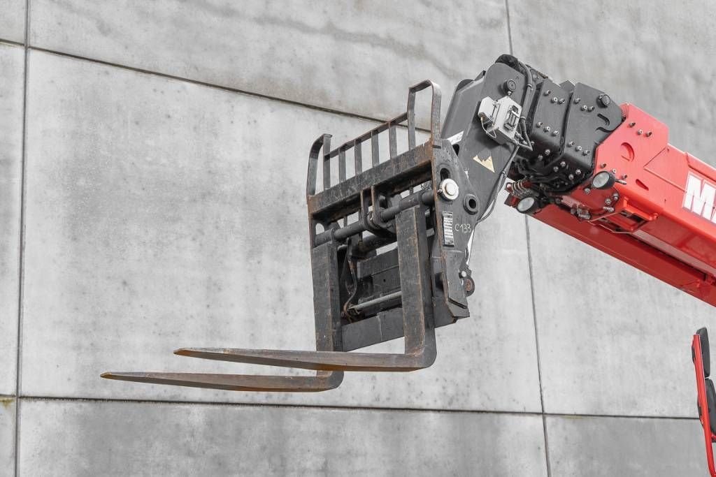 Teleskoplader of the type Manitou MRT 2150, Gebrauchtmaschine in Moerbeke (Picture 10)
