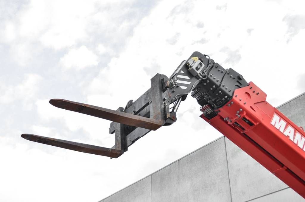 Teleskoplader typu Manitou MRT 2150, Gebrauchtmaschine v Moerbeke (Obrázek 9)