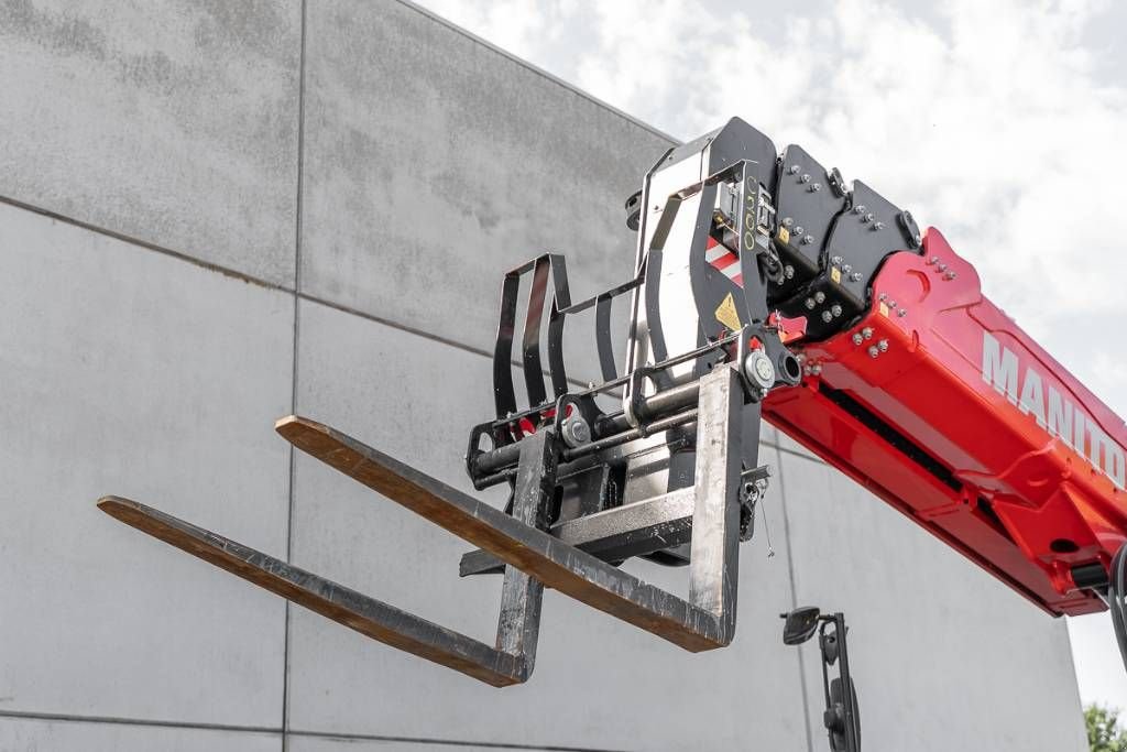 Teleskoplader of the type Manitou MRT 2260, Gebrauchtmaschine in Moerbeke (Picture 9)