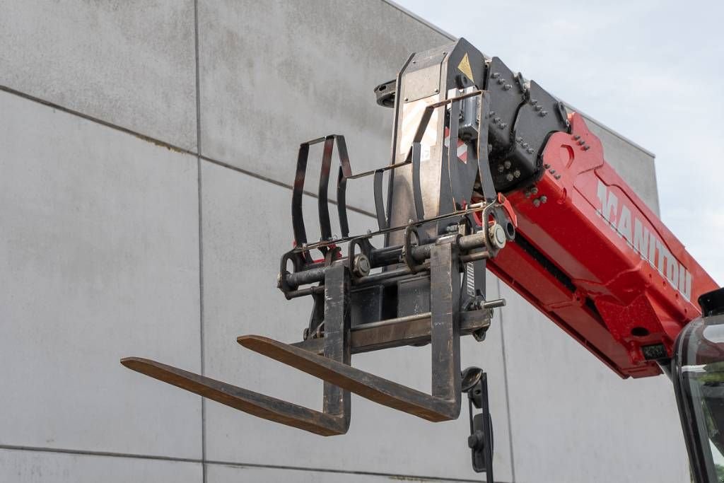 Teleskoplader typu Manitou MRT 2260, Gebrauchtmaschine v Moerbeke (Obrázek 9)