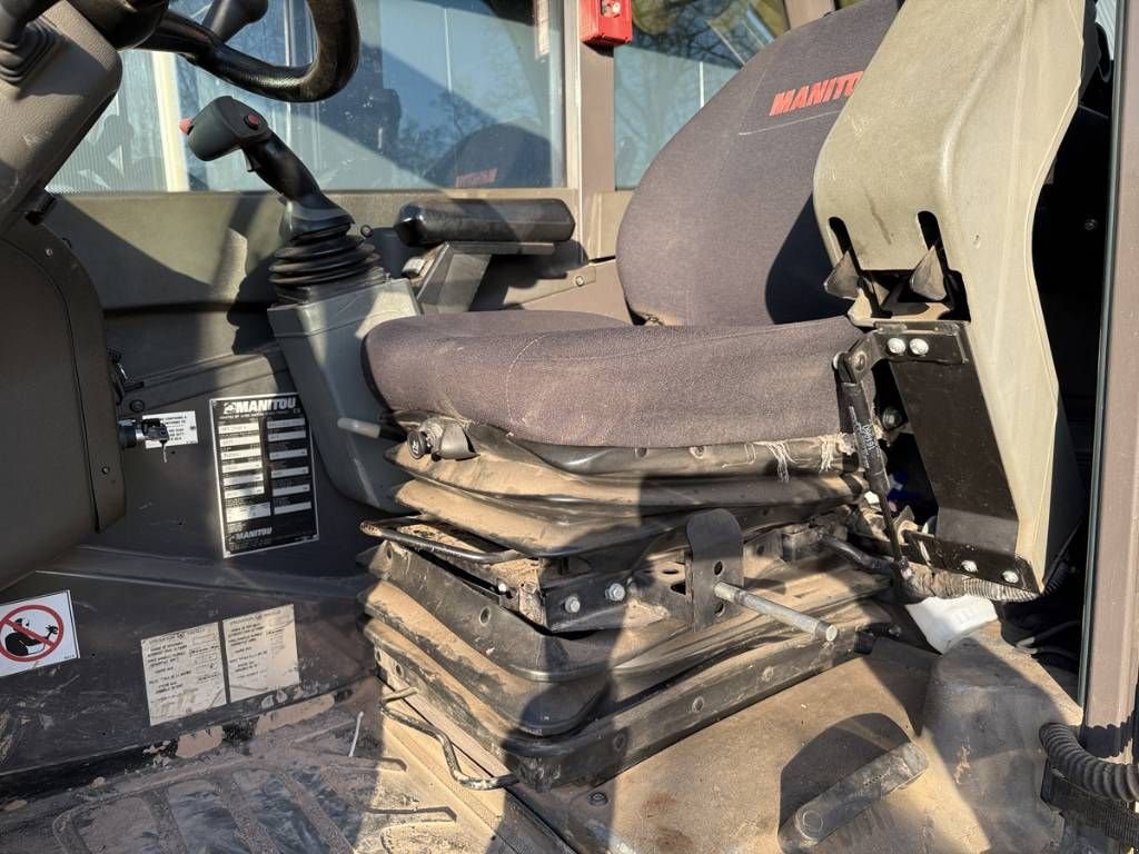 Teleskoplader vrste Manitou MRT 2540 Plus Privilege ST4, Gebrauchtmaschine v Luttenberg (Slika 10)