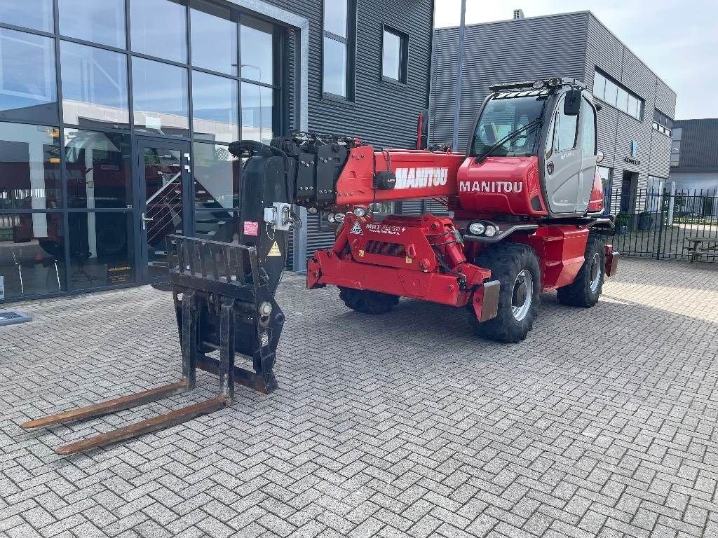 Teleskoplader des Typs Manitou MRT 2540 Plus Privilege, Gebrauchtmaschine in WIJCHEN (Bild 8)