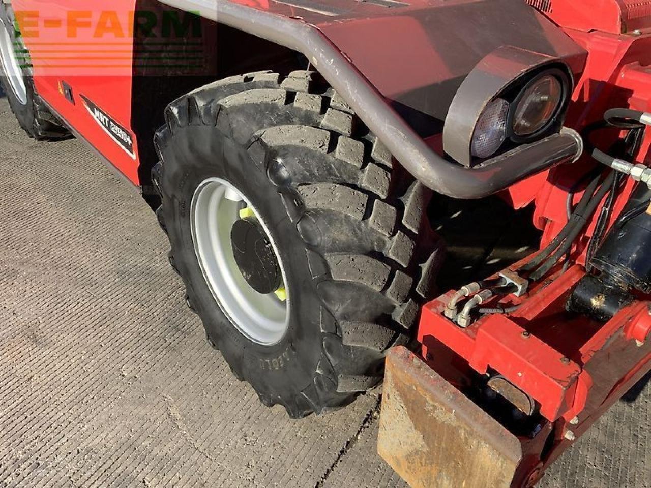 Teleskoplader του τύπου Manitou mrt 2550+ privilege roto telehandler (st25109), Gebrauchtmaschine σε SHAFTESBURY (Φωτογραφία 10)