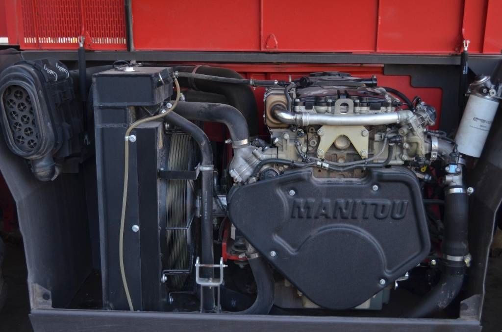 Teleskoplader typu Manitou MRT 2550, Gebrauchtmaschine v Moerbeke (Obrázek 4)