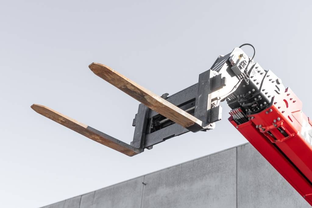 Teleskoplader of the type Manitou MRT 2550, Gebrauchtmaschine in Moerbeke (Picture 10)