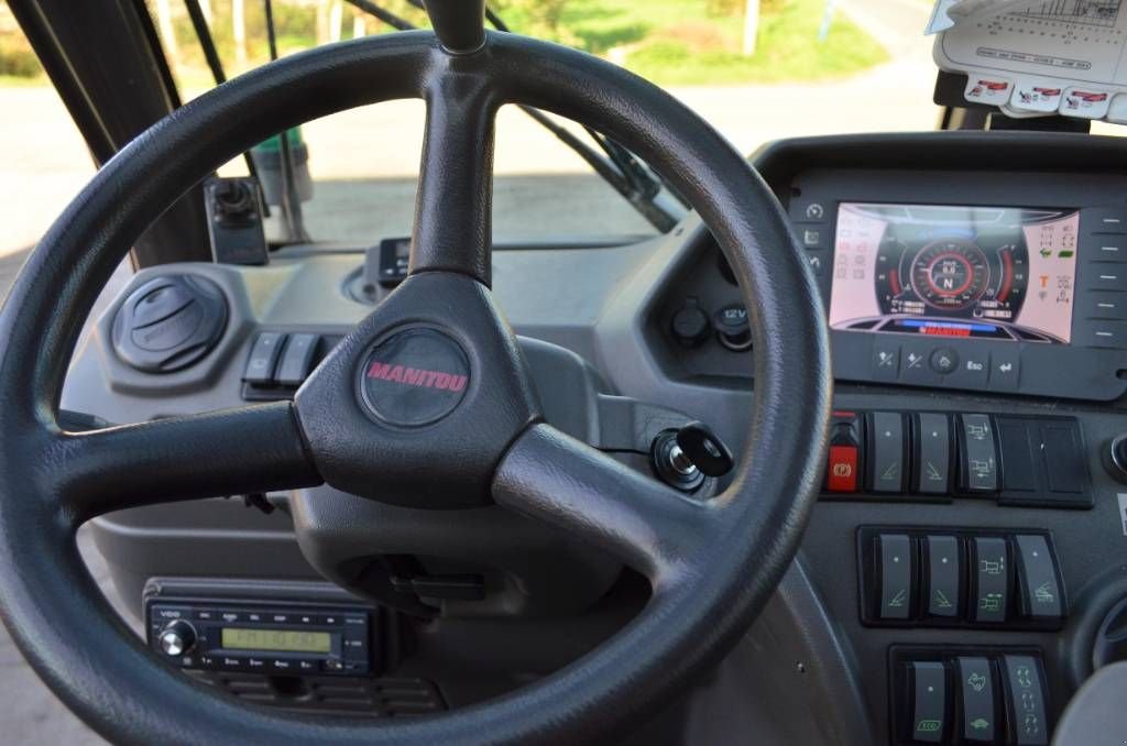 Teleskoplader типа Manitou MRT 2550, Gebrauchtmaschine в Moerbeke (Фотография 7)