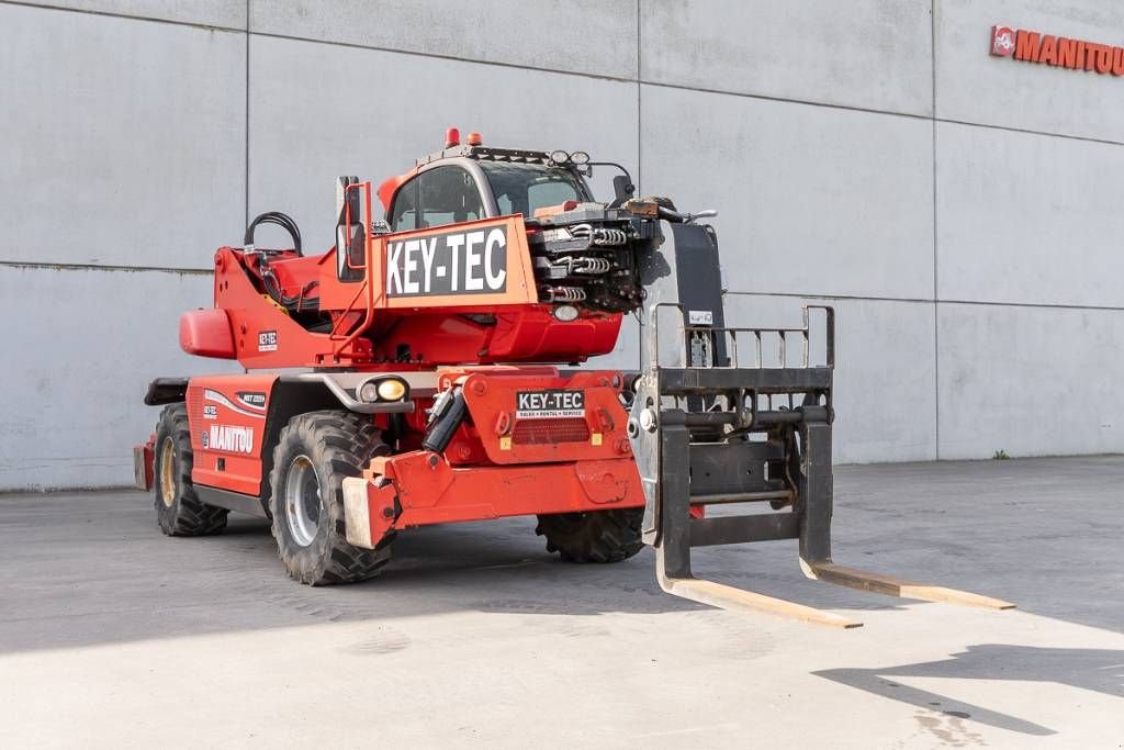 Teleskoplader типа Manitou MRT 2550, Gebrauchtmaschine в Moerbeke (Фотография 2)