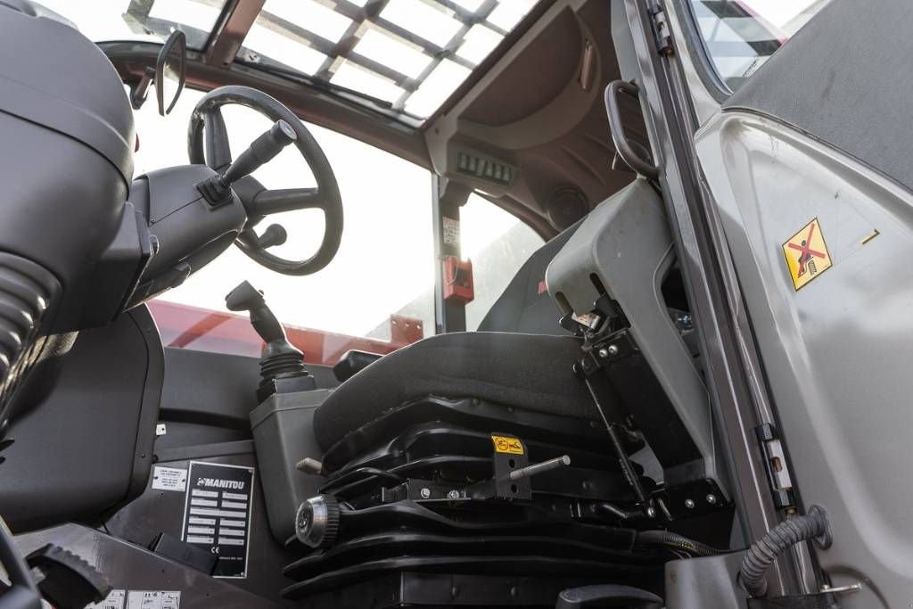 Teleskoplader типа Manitou MRT 2550, Gebrauchtmaschine в Moerbeke (Фотография 7)
