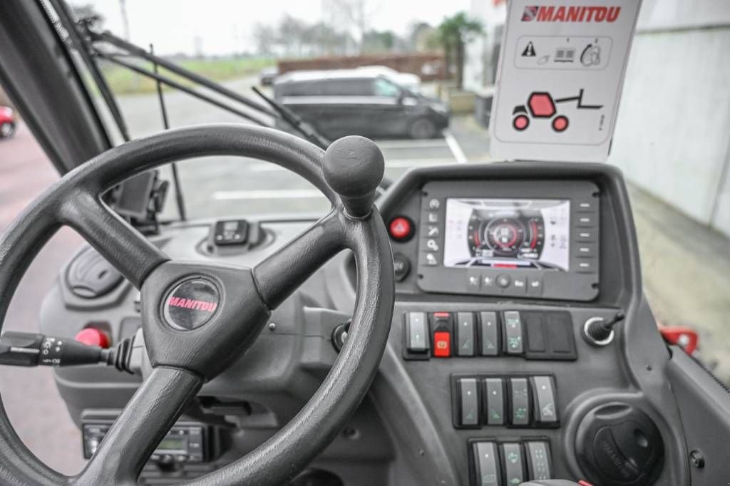 Teleskoplader типа Manitou MRT 2550, Gebrauchtmaschine в Moerbeke (Фотография 11)