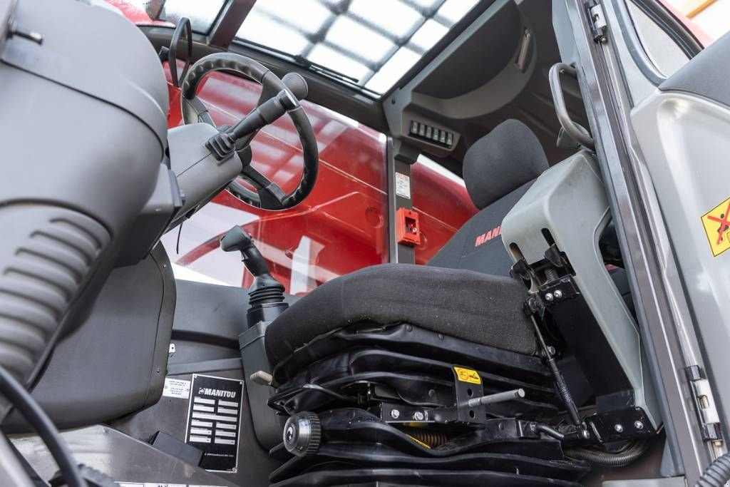 Teleskoplader of the type Manitou MRT 2550, Gebrauchtmaschine in Moerbeke (Picture 7)