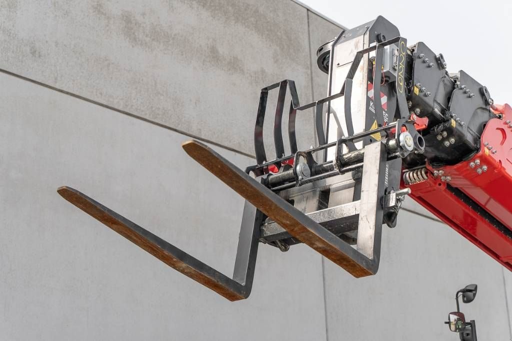 Teleskoplader tip Manitou MRT 2660, Gebrauchtmaschine in Moerbeke (Poză 9)