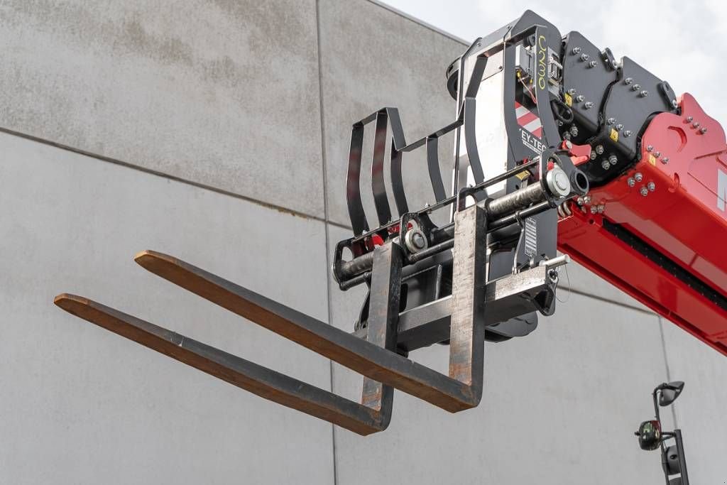 Teleskoplader типа Manitou MRT 2660, Gebrauchtmaschine в Moerbeke (Фотография 9)