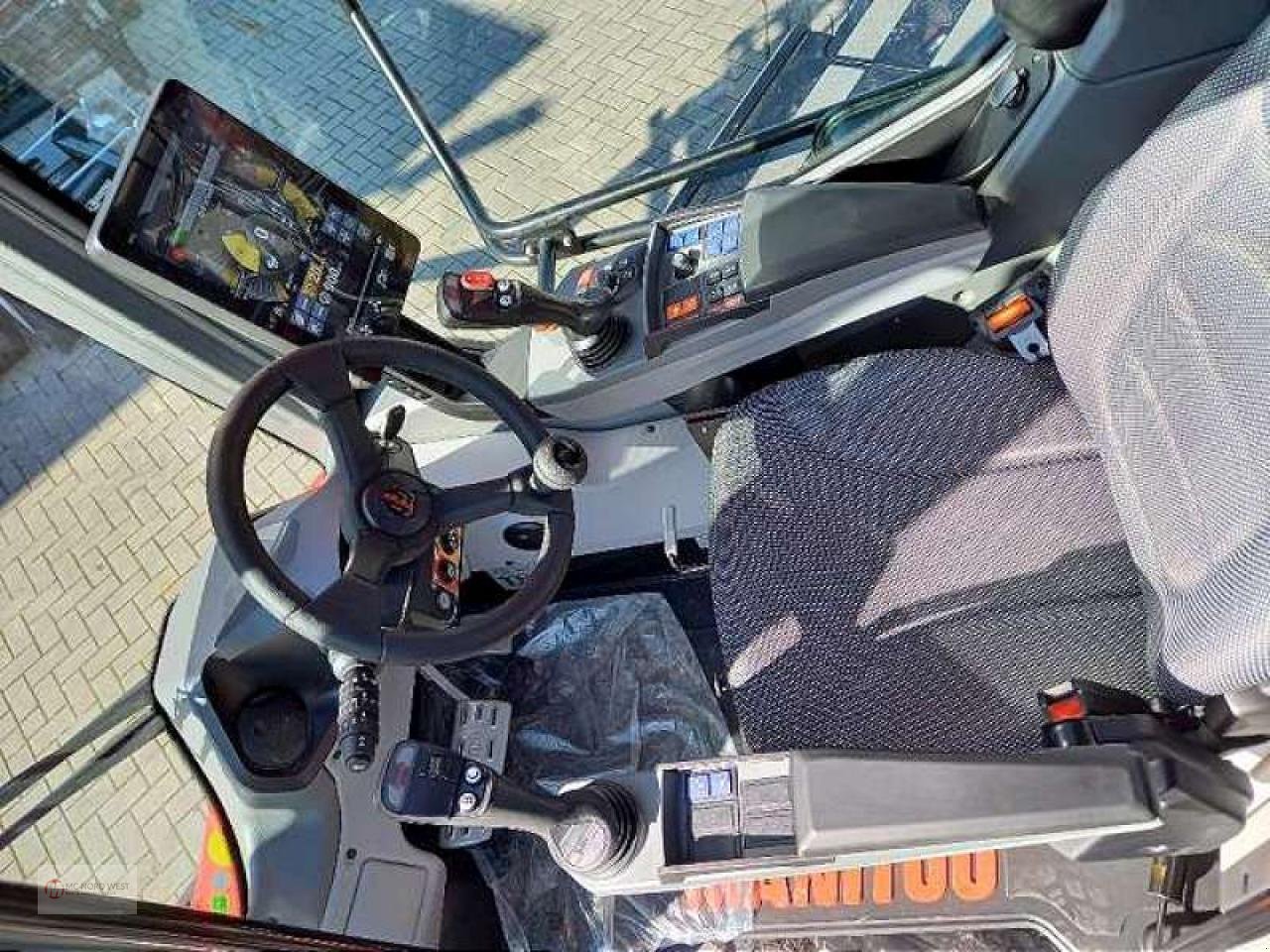 Teleskoplader of the type Manitou MRT 2660, Neumaschine in Oyten (Picture 10)